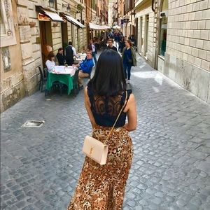 YSL MEDIUM KATE BAG IN POWDER TEXTURED LEATHER